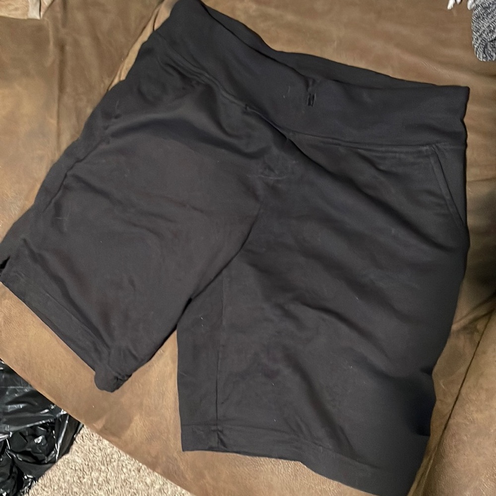 Emily B size Medium black comfy sweat shorts